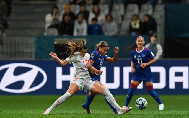 Sự trỗi dậy mạnh mẽ của bóng đá nữ trong thập kỷ qua